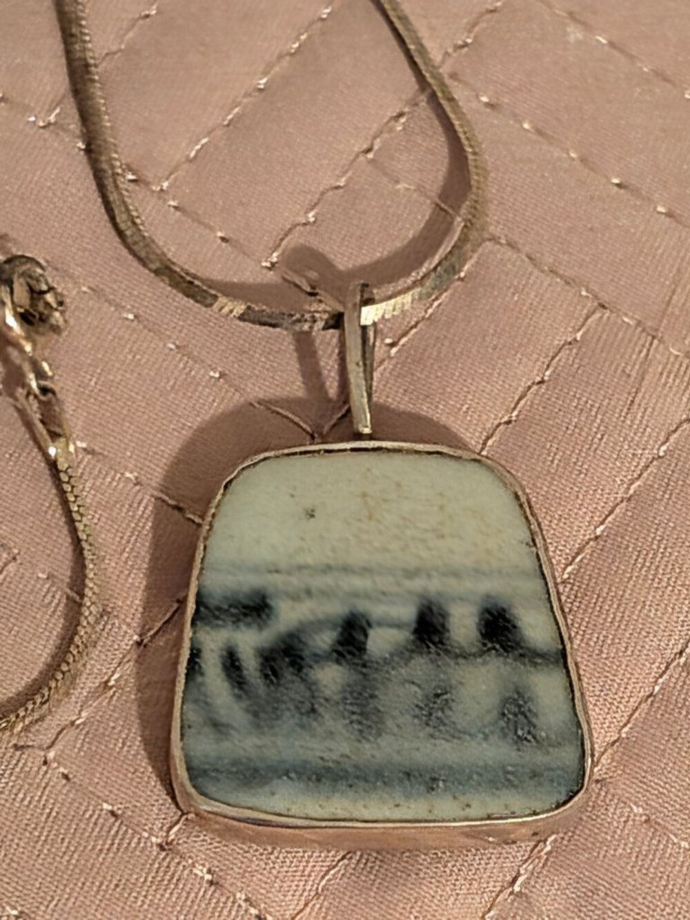 VINTAGE Sterling Silver Agate Framed Necklace